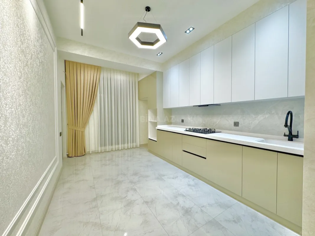 Satılır 2 otaqlı mənzil 76 m²