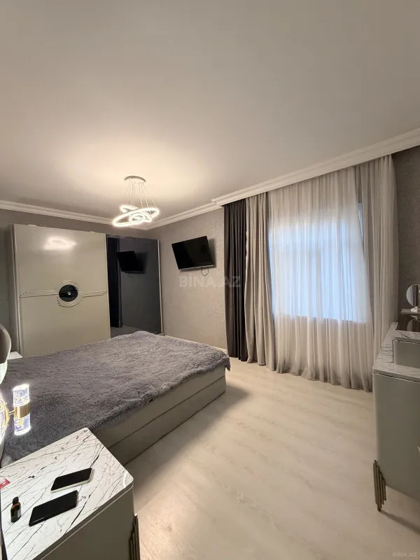 Satılır 5 otaqlı mənzil 110 m²