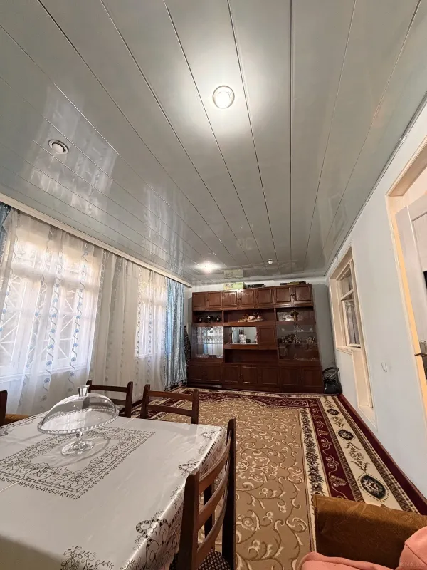 Satılır 5 otaqlı mənzil 110 m²