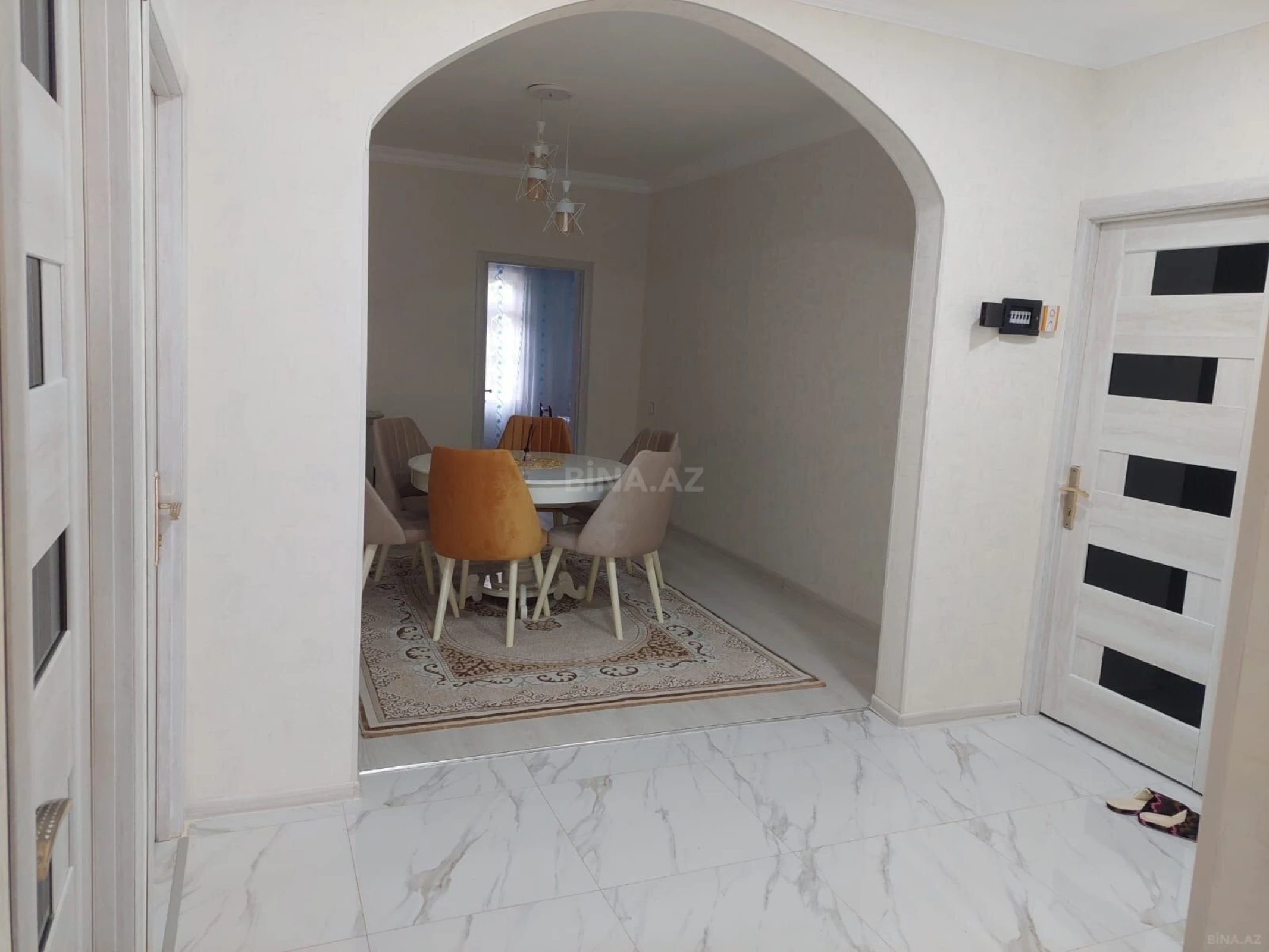 Satılır 5 otaqlı mənzil 110 m²