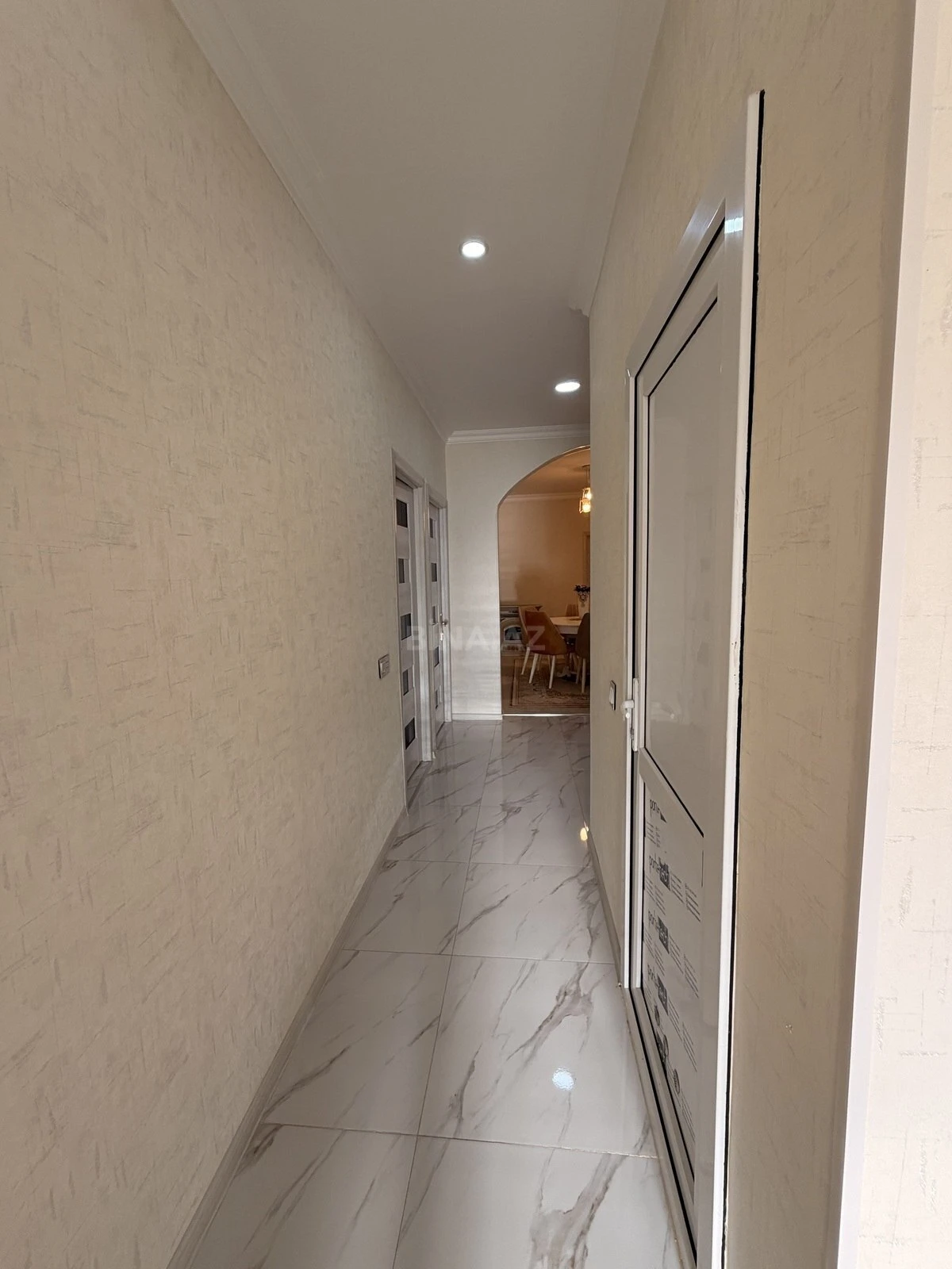 Satılır 5 otaqlı mənzil 110 m²
