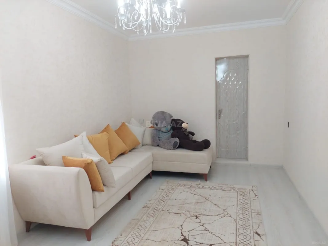 Satılır 5 otaqlı mənzil 110 m²