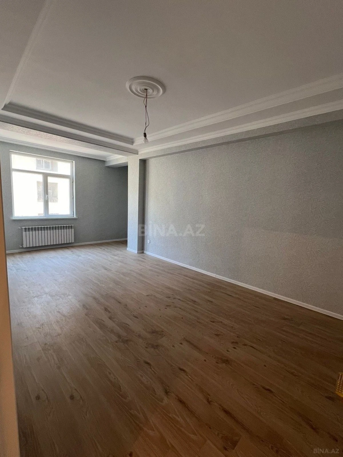 Satılır 3 otaqlı mənzil 105 m²