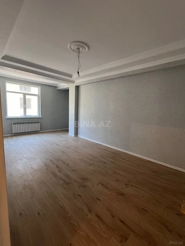 Satılır 3 otaqlı mənzil 105 m²