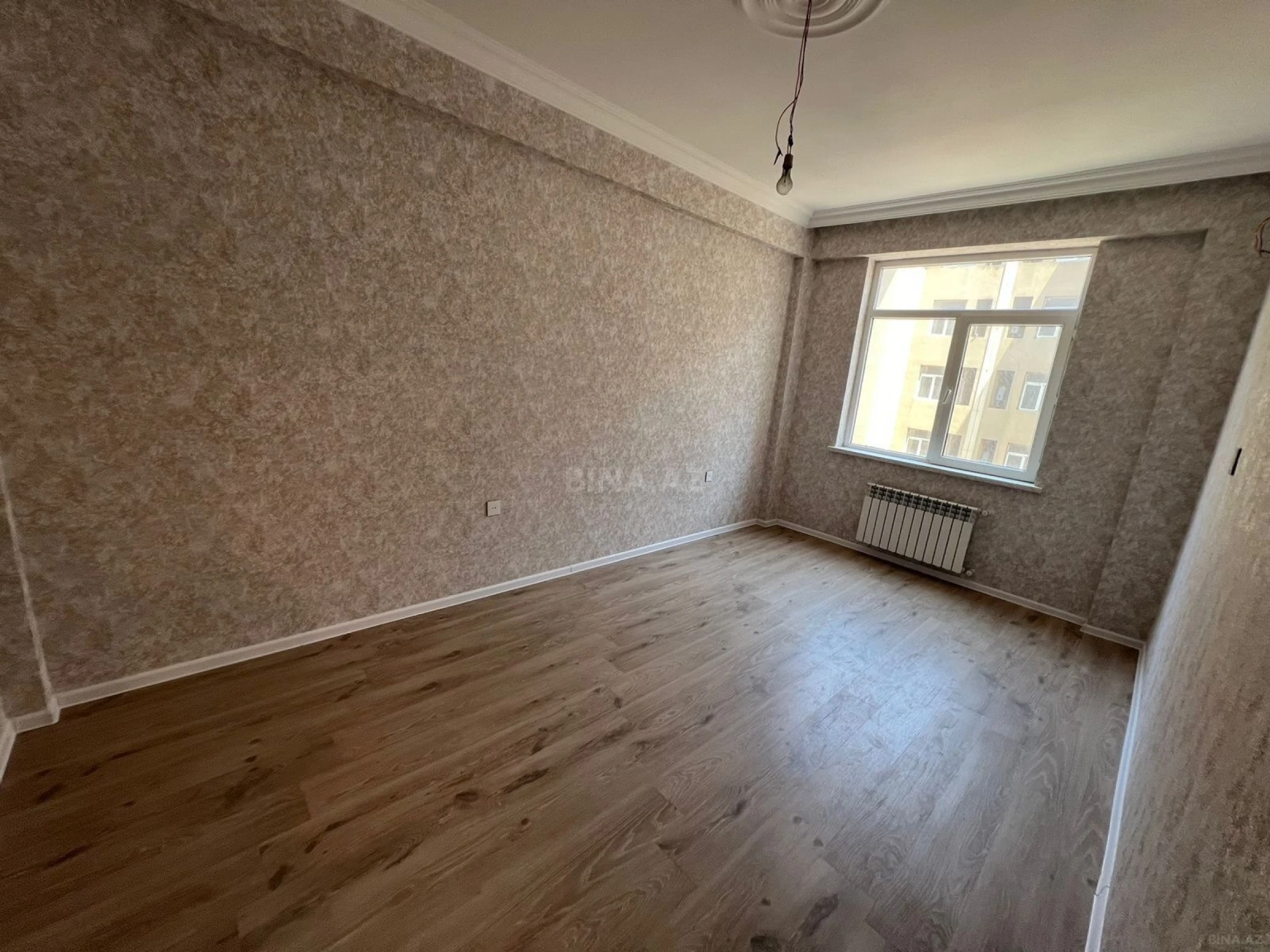 Satılır 3 otaqlı mənzil 105 m²