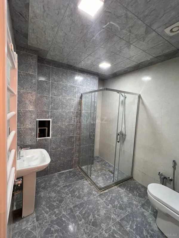 Satılır 3 otaqlı mənzil 105 m²