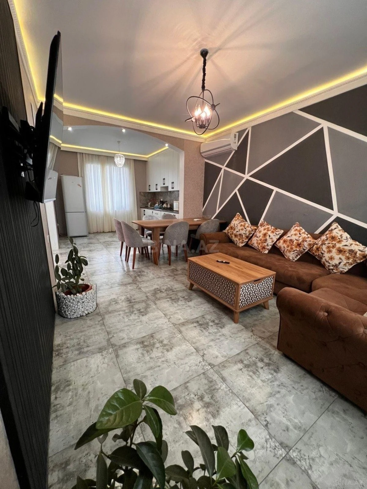 Kirayə verilir 5 otaqlı həyət evi 180 m²