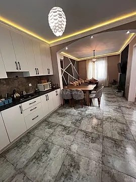 Kirayə verilir 5 otaqlı həyət evi 180 m²