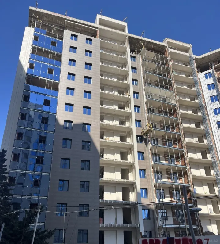 Satılır 3 otaqlı mənzil 111 m²