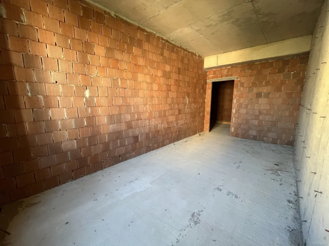 Satılır 3 otaqlı mənzil 111 m²