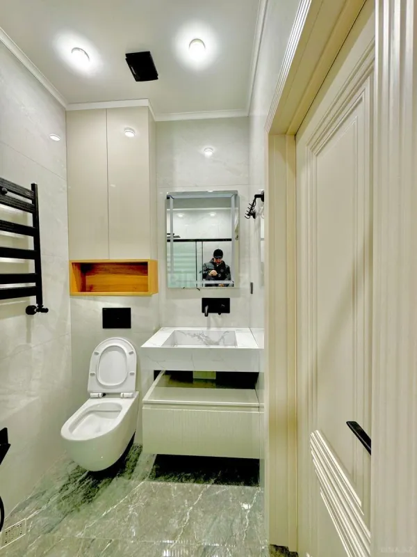 Satılır 2 otaqlı mənzil 77 m²