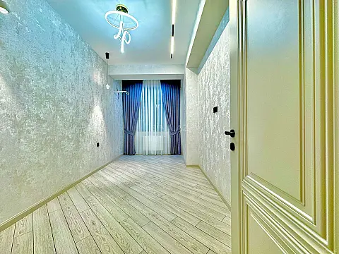Satılır 2 otaqlı mənzil 77 m²