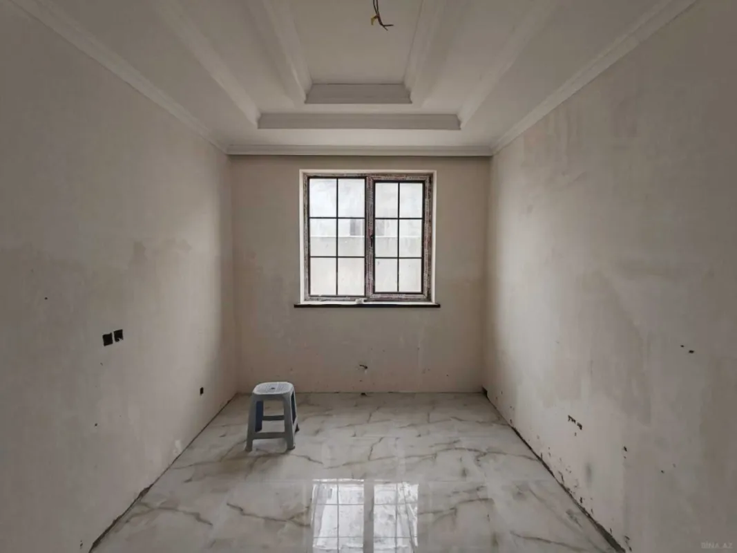Satılır 5 otaqlı həyət evi 250 m²