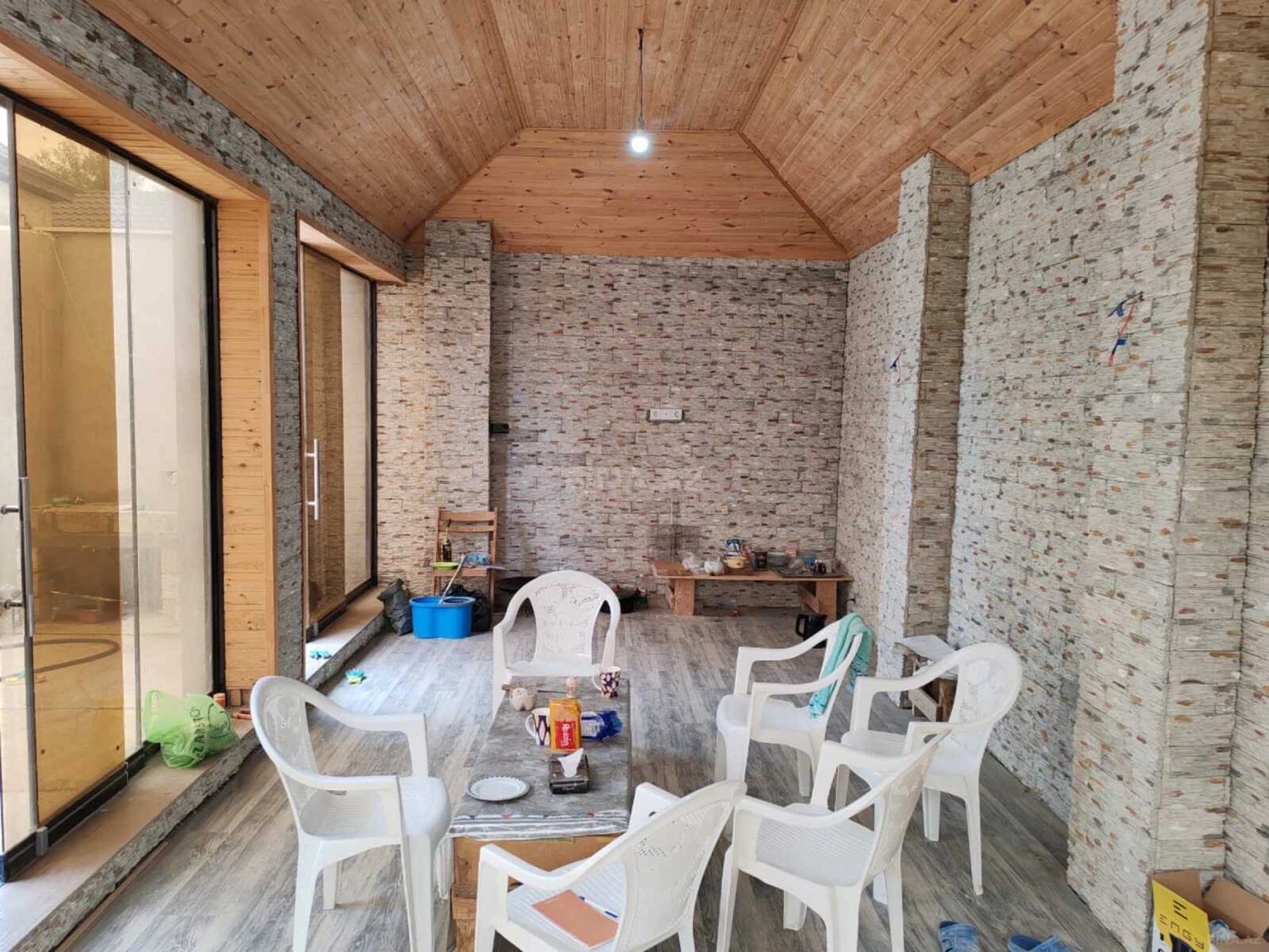 Satılır 5 otaqlı həyət evi 250 m²