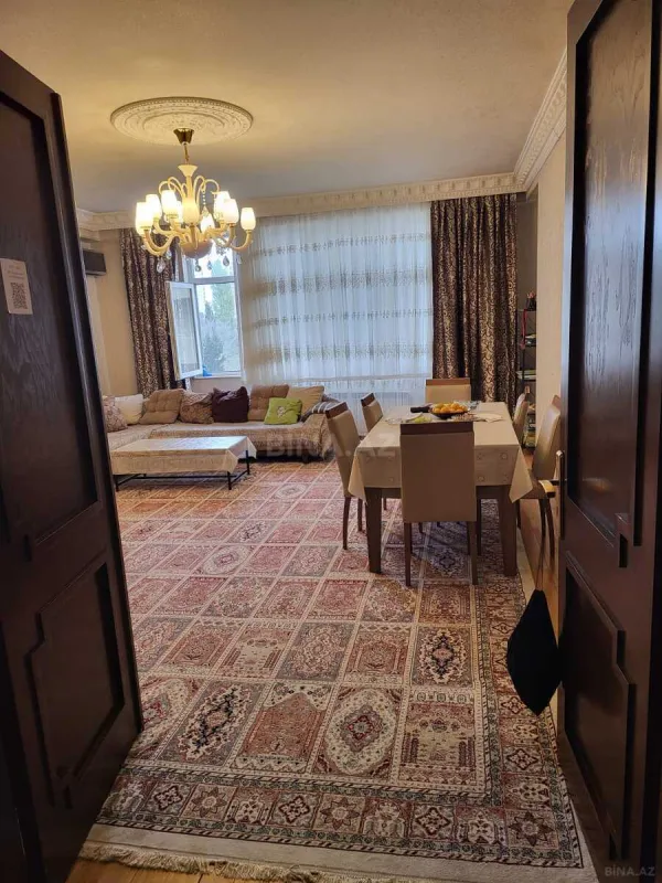 Satılır 3 otaqlı mənzil 115 m²