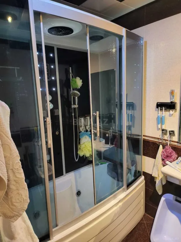 Satılır 3 otaqlı mənzil 115 m²