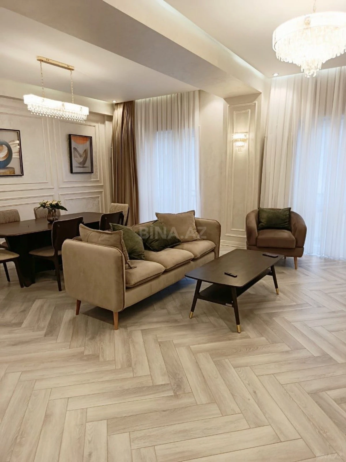 Satılır 3 otaqlı mənzil 130 m²