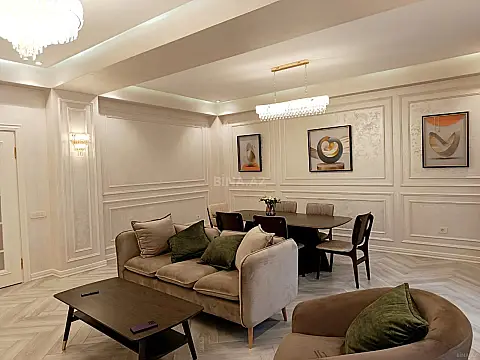 Satılır 3 otaqlı mənzil 130 m²