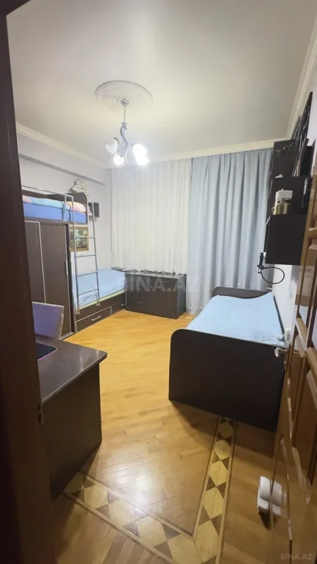 Satılır 3 otaqlı mənzil 106 m²