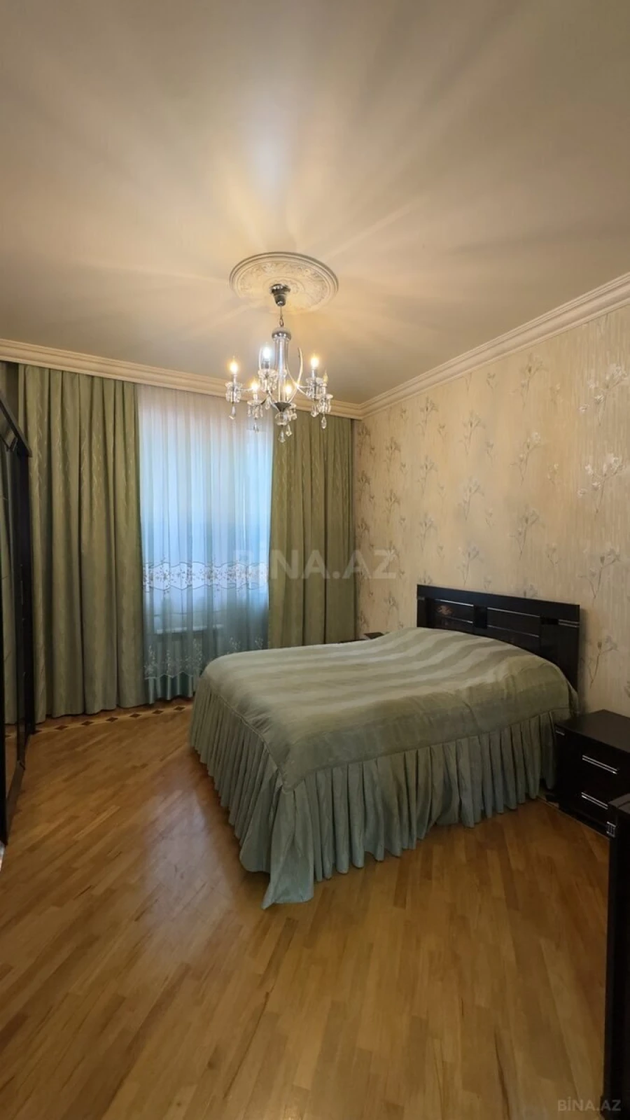 Satılır 3 otaqlı mənzil 106 m²