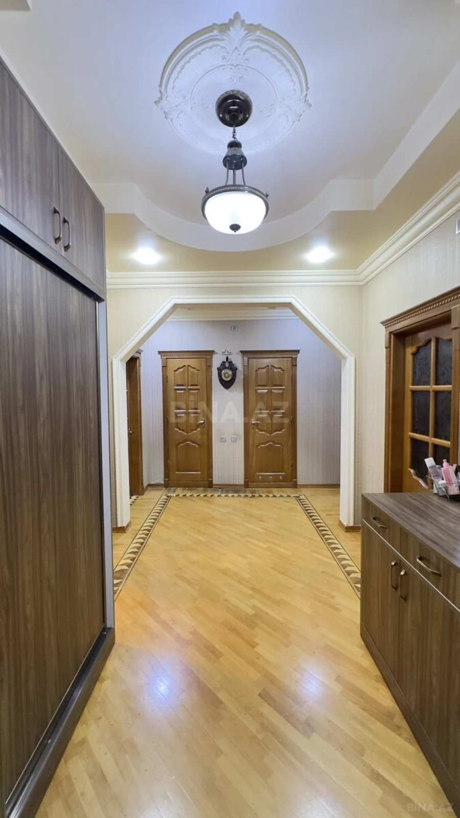 Satılır 3 otaqlı mənzil 106 m²