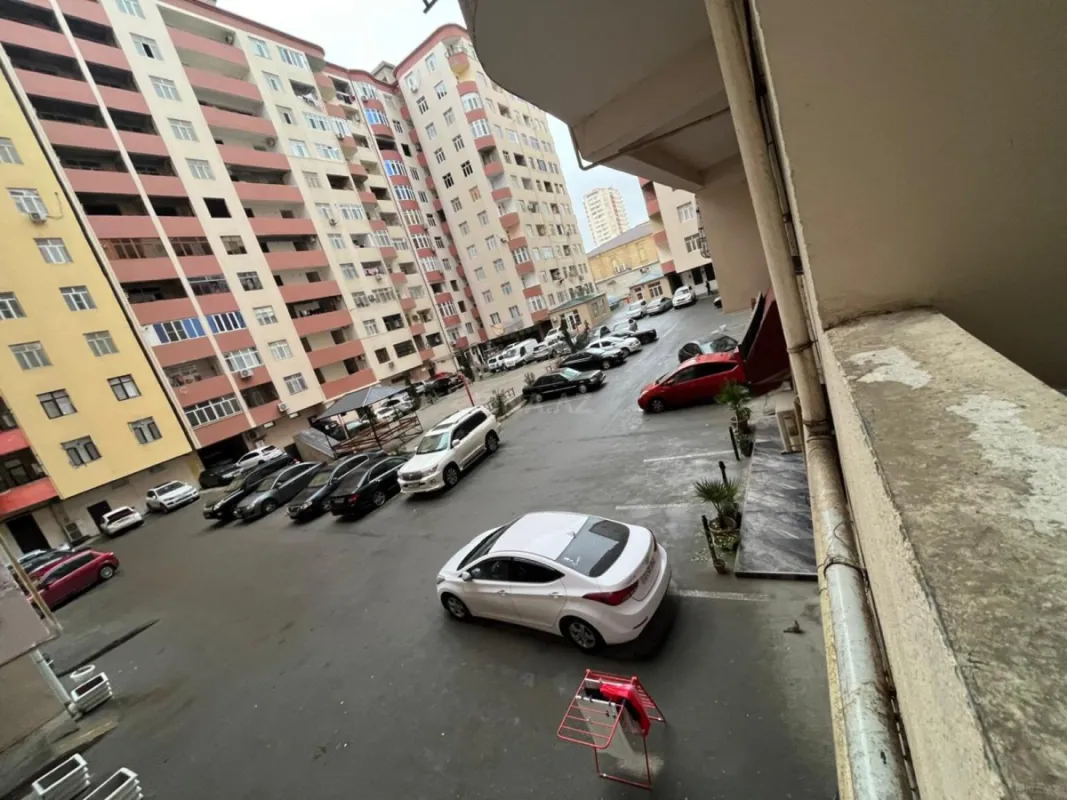 Kirayə verilir 2 otaqlı mənzil 110 m²