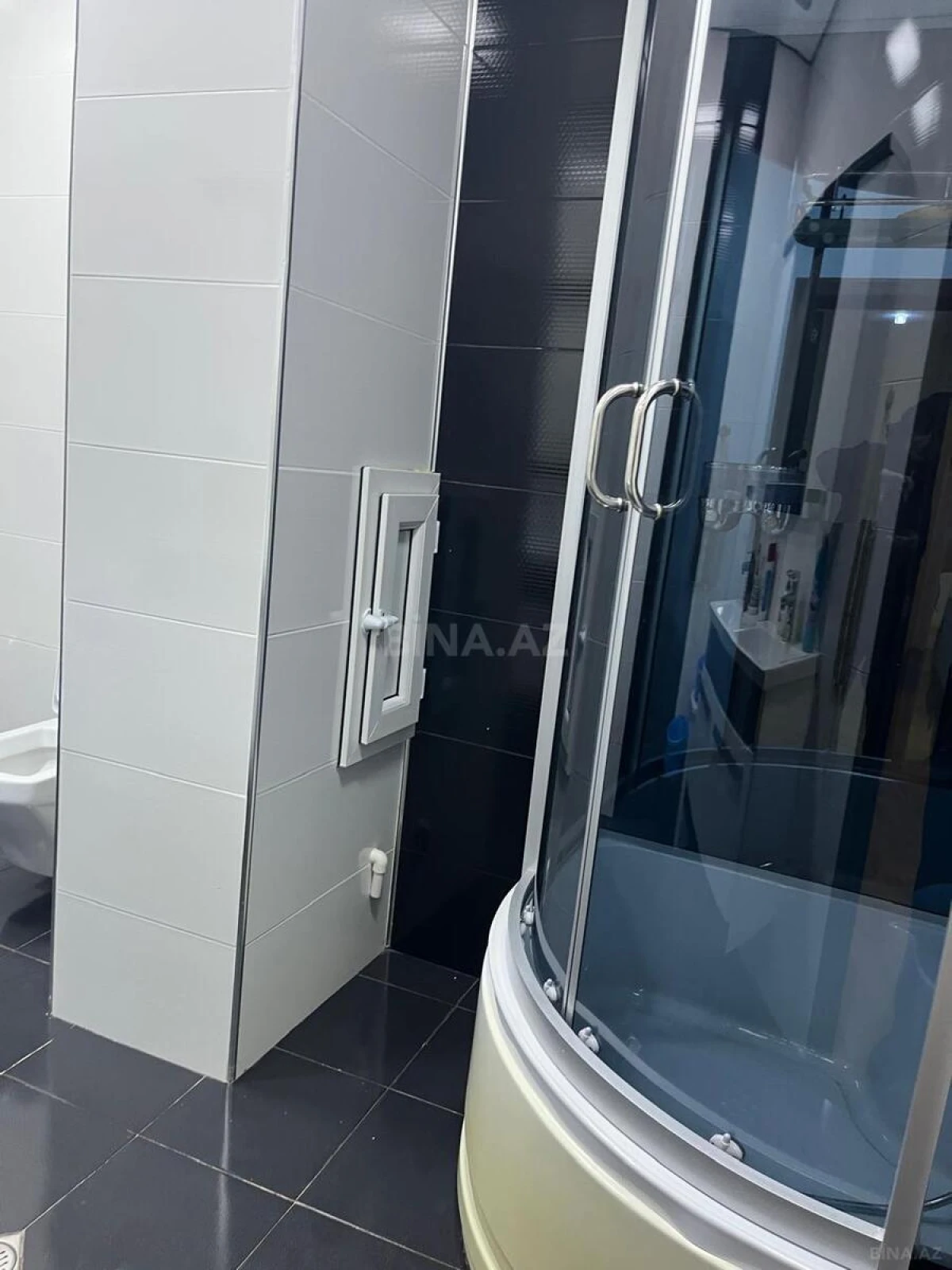 Kirayə verilir 2 otaqlı mənzil 110 m²