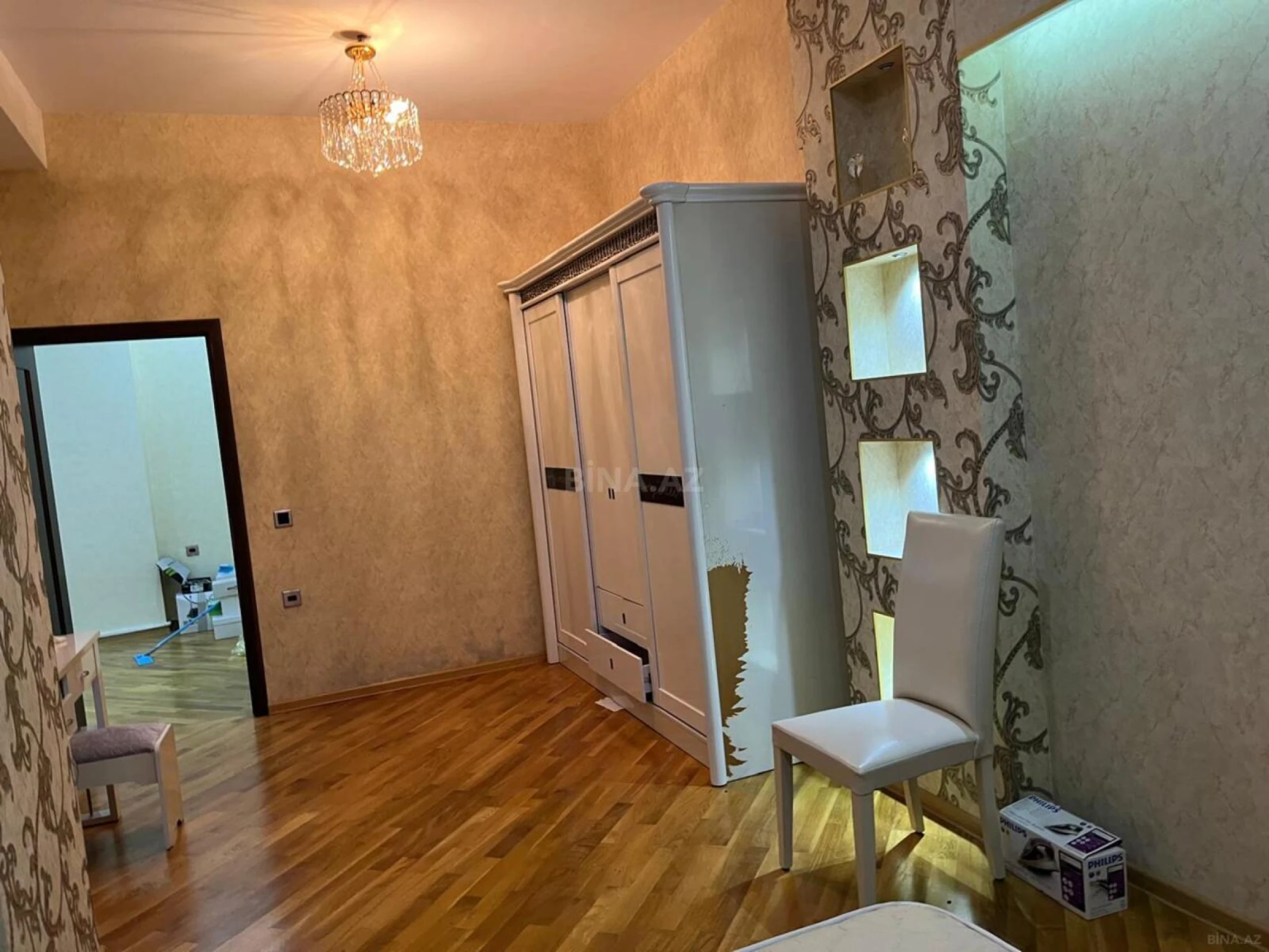 Kirayə verilir 2 otaqlı mənzil 110 m²