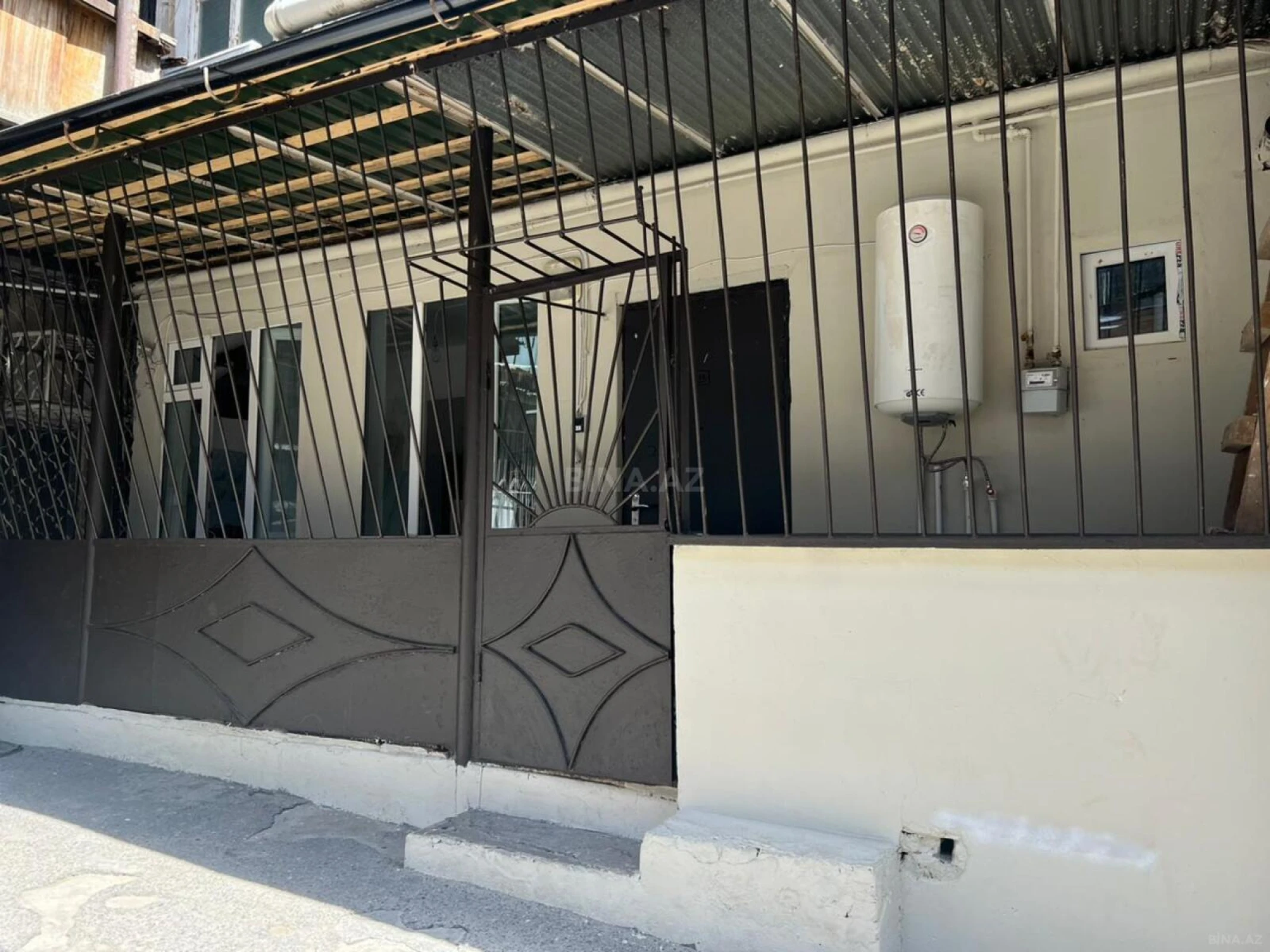 Satılır 3 otaqlı mənzil 99.9 m²