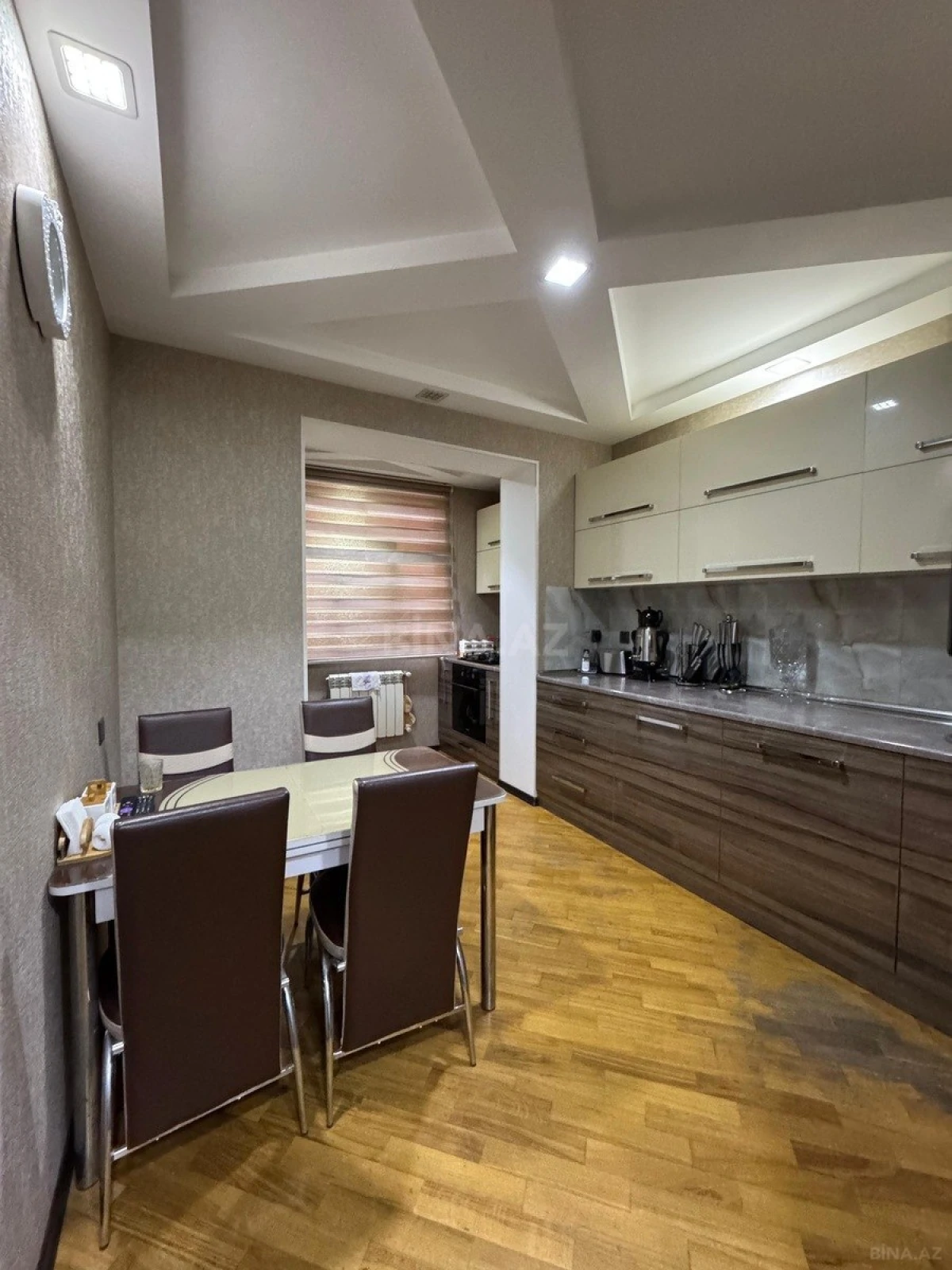 Satılır 4 otaqlı mənzil 100 m²