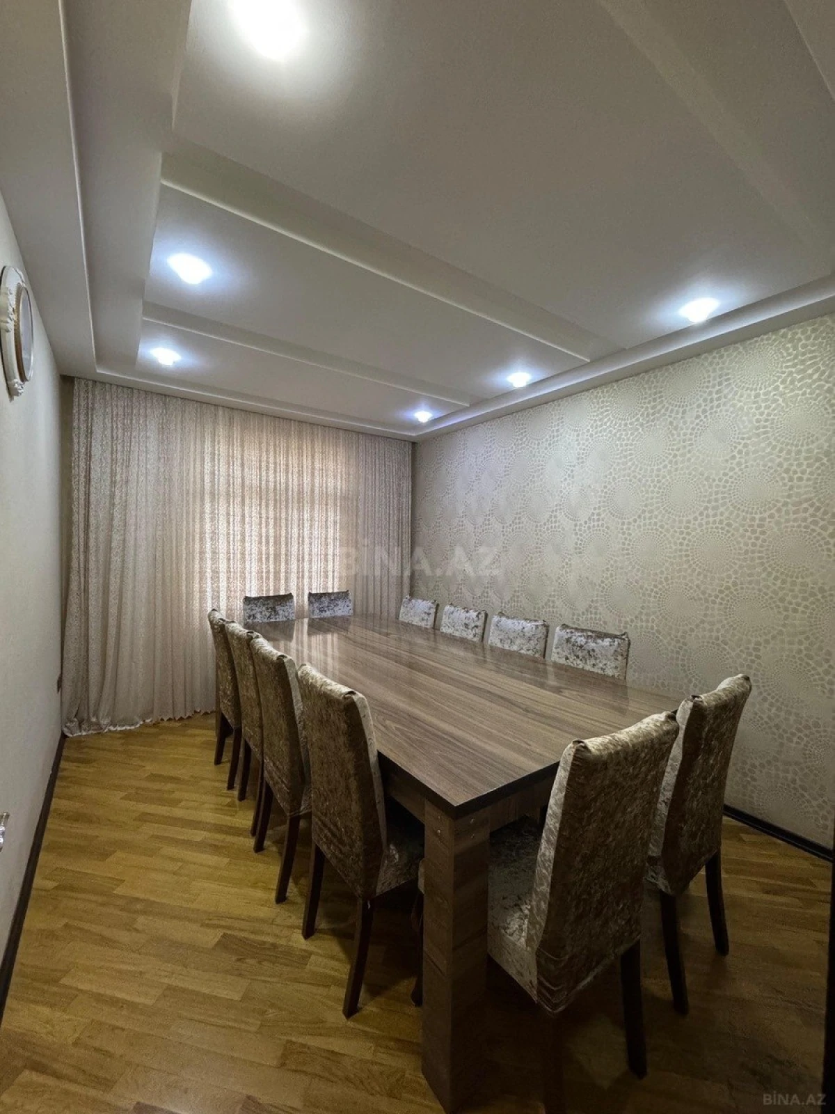 Satılır 4 otaqlı mənzil 100 m²