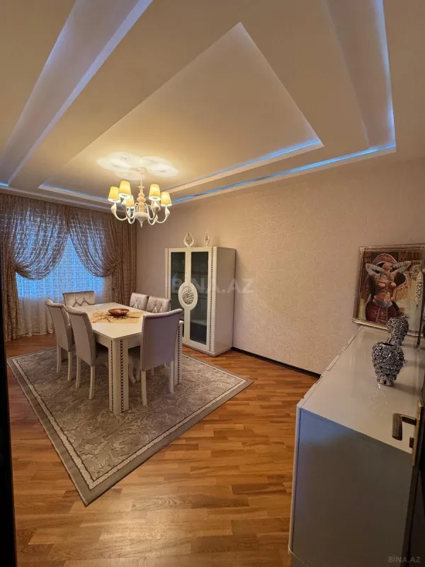 Satılır 4 otaqlı mənzil 100 m²