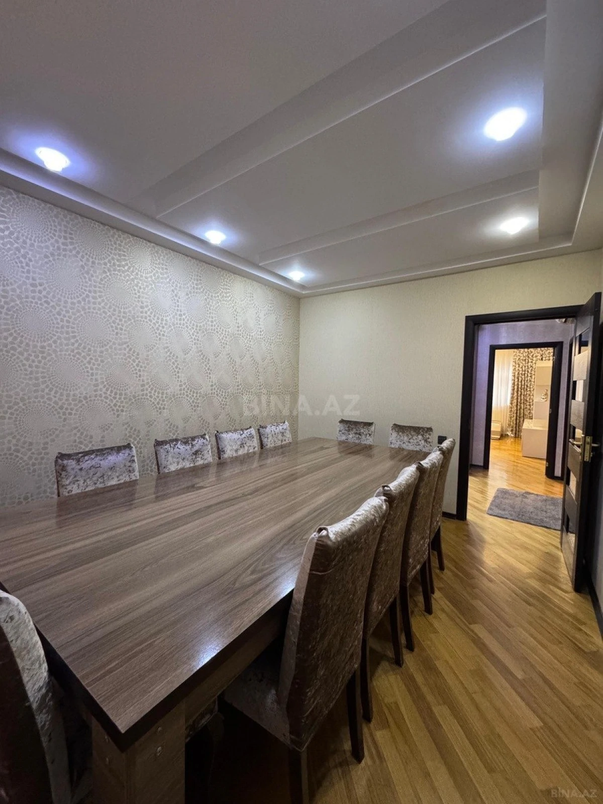 Satılır 4 otaqlı mənzil 100 m²