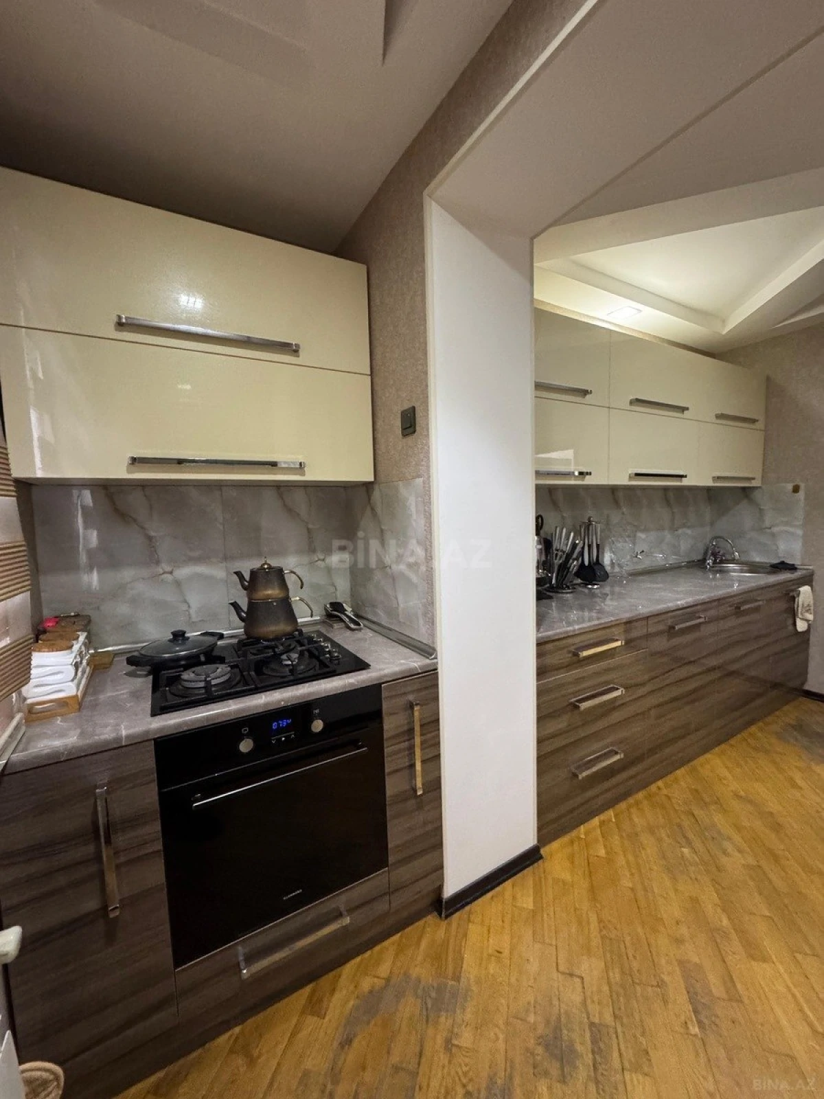 Satılır 4 otaqlı mənzil 100 m²