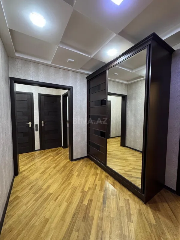 Satılır 4 otaqlı mənzil 100 m²