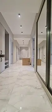 Satılır 5 otaqlı mənzil 202 m²