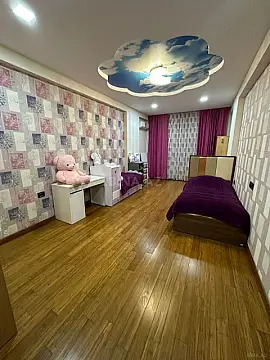 Kirayə verilir 3 otaqlı mənzil 130 m²