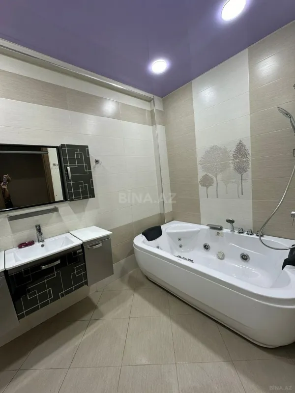 Kirayə verilir 3 otaqlı mənzil 130 m²