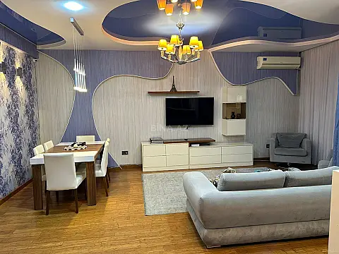 Kirayə verilir 3 otaqlı mənzil 130 m² — Bakı, Nərimanov 3 otaq 130.00 m²