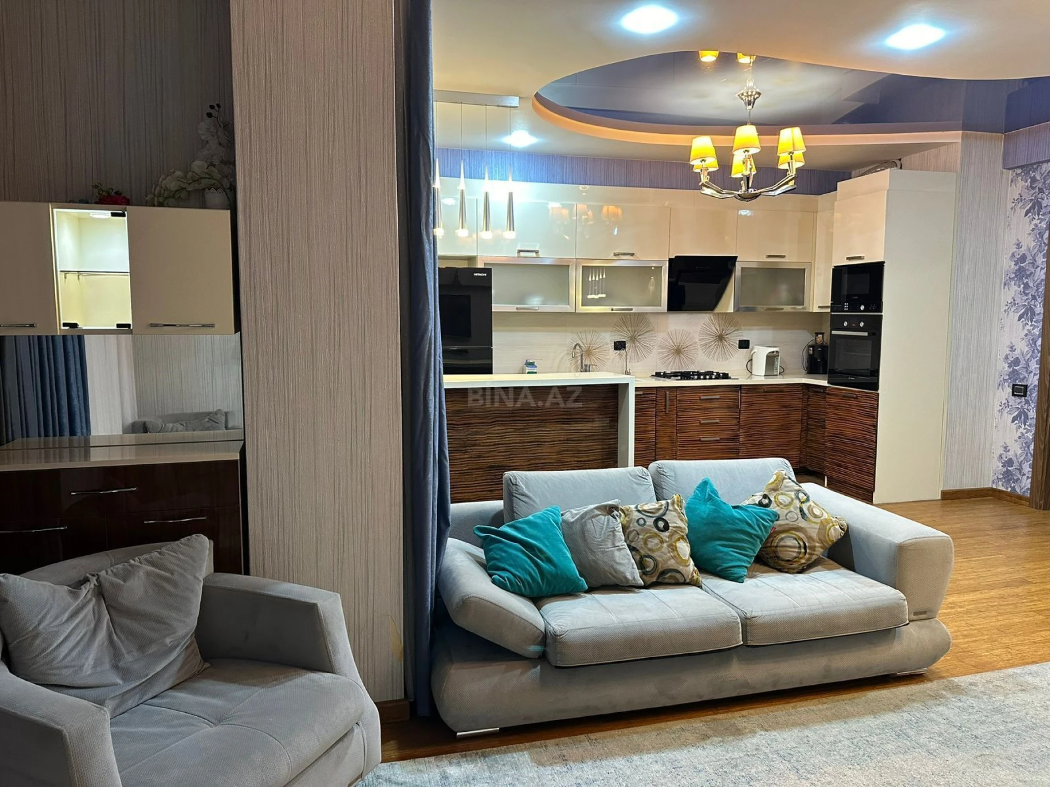 Kirayə verilir 3 otaqlı mənzil 130 m²