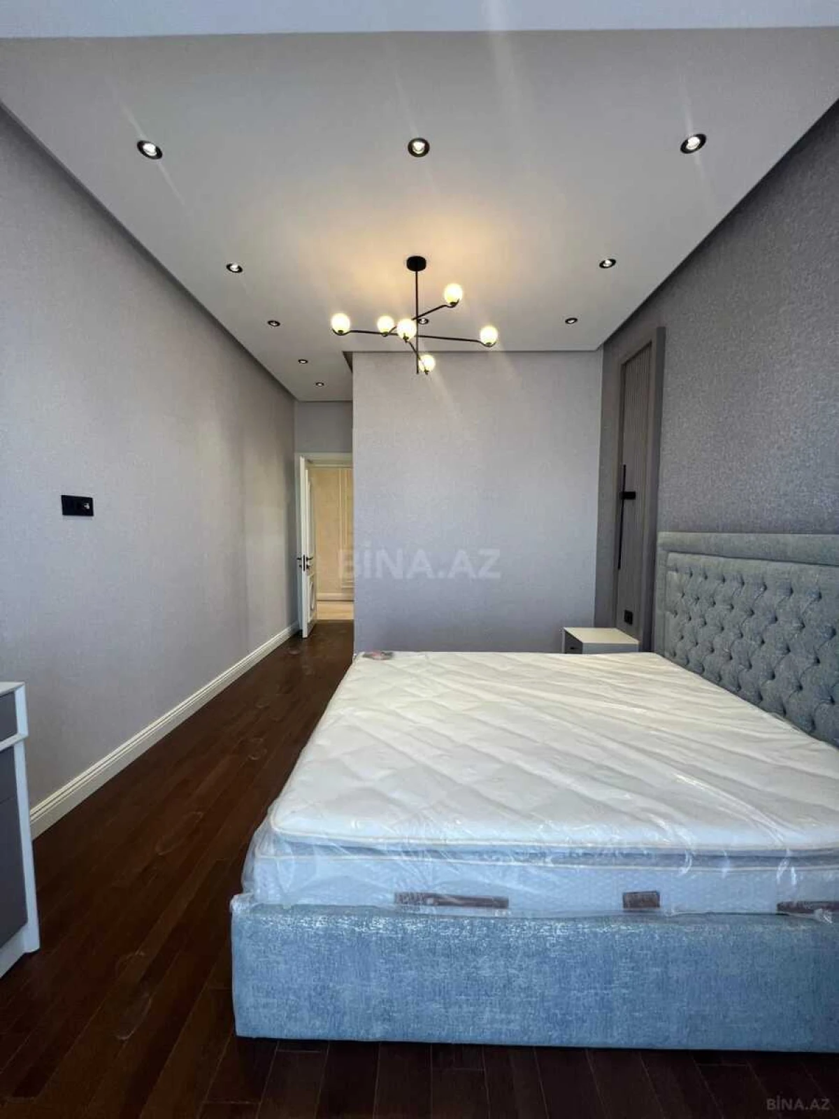 Satılır 3 otaqlı mənzil 104.4 m²