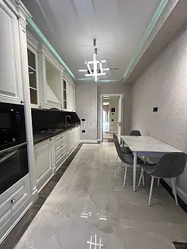Satılır 3 otaqlı mənzil 104.4 m²