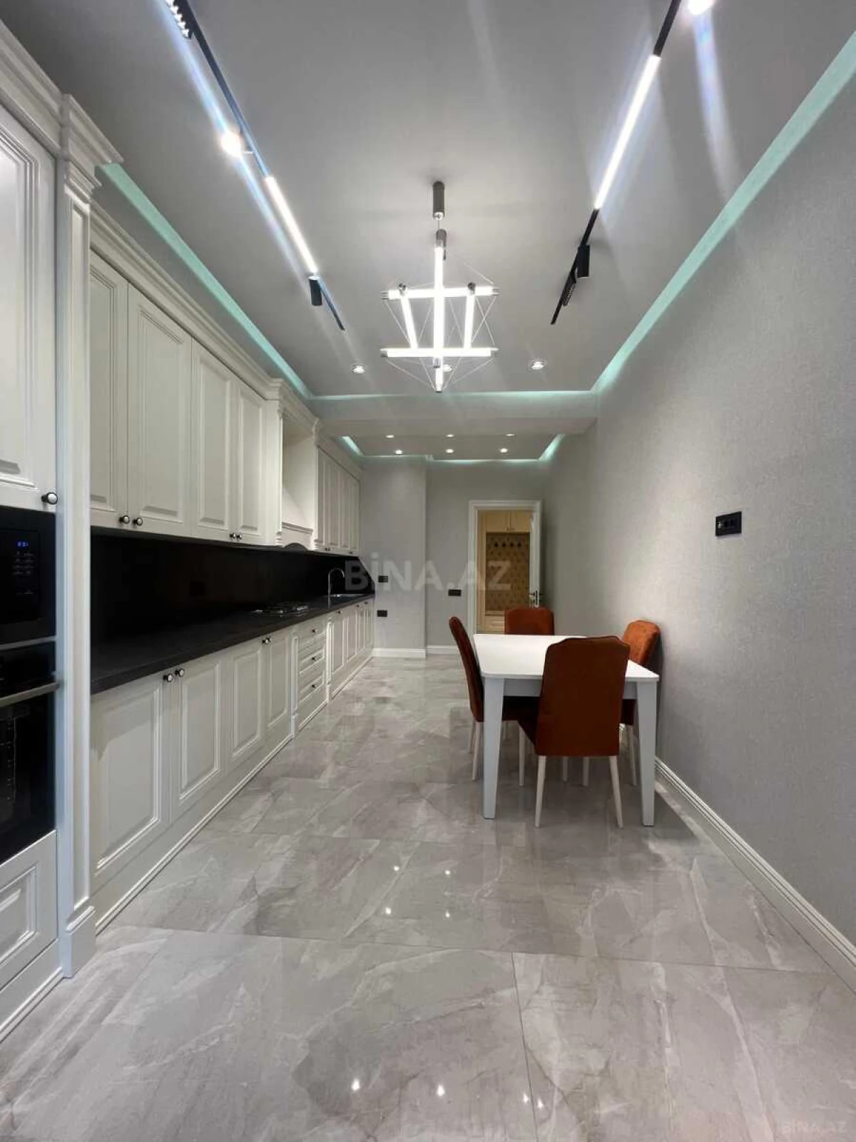 Satılır 3 otaqlı mənzil 104.4 m²