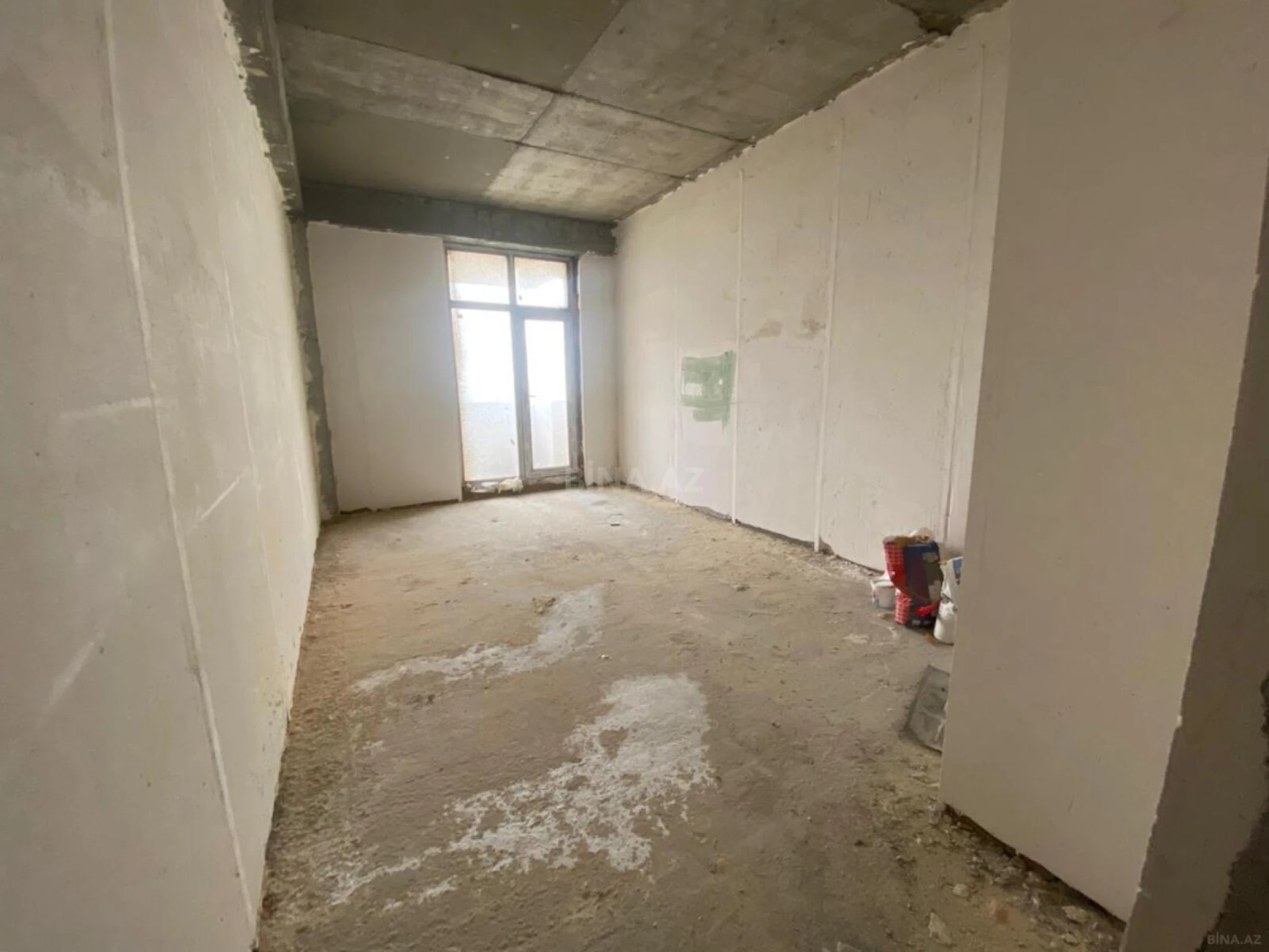 Satılır 3 otaqlı mənzil 106 m²