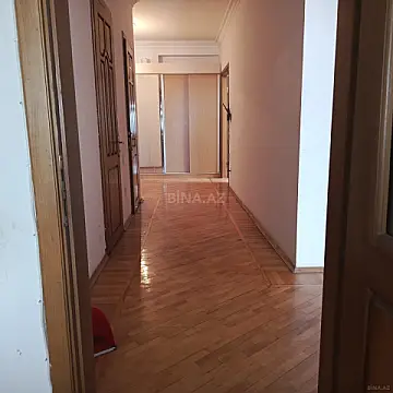 Kirayə verilir 3 otaqlı mənzil 185 m²