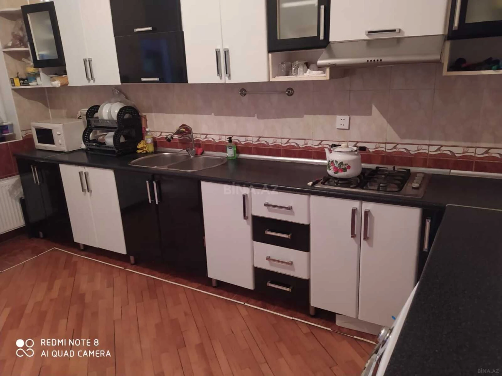 Kirayə verilir 3 otaqlı mənzil 185 m²