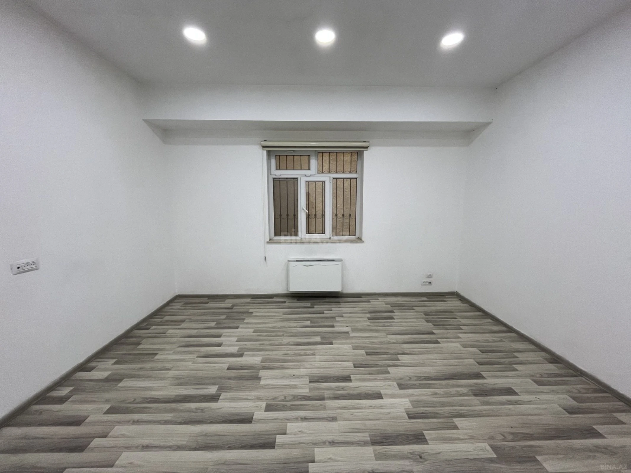 Kirayə verilir 3 otaqlı ofis 140 m²