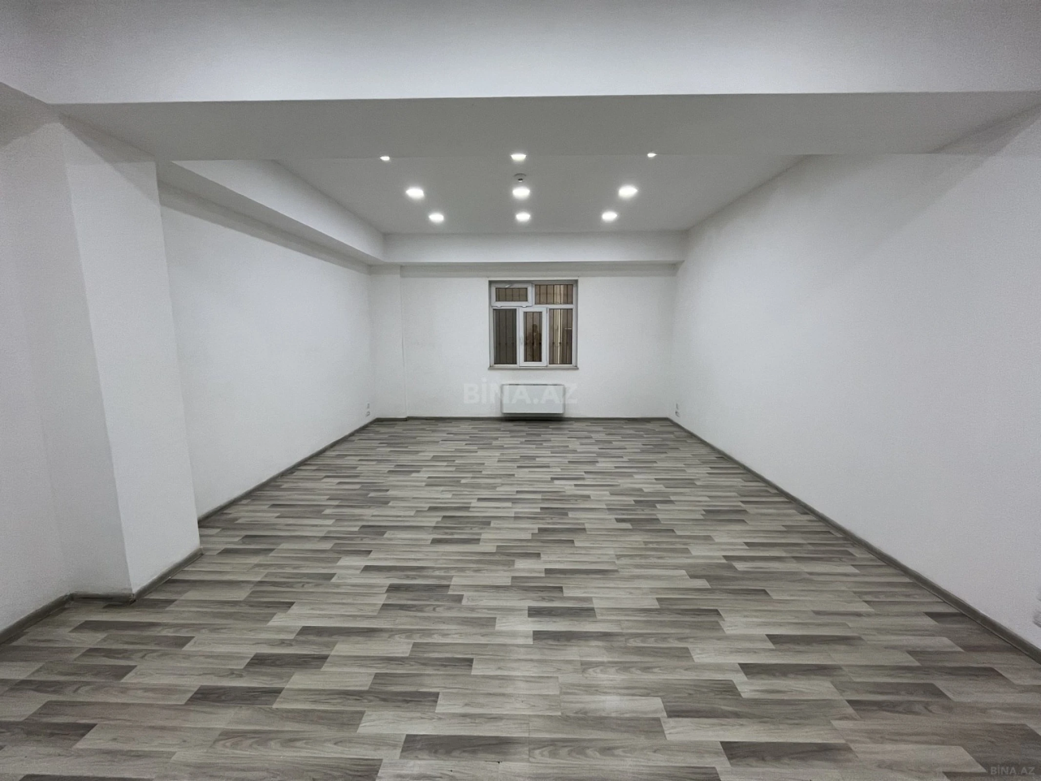 Kirayə verilir 3 otaqlı ofis 140 m²