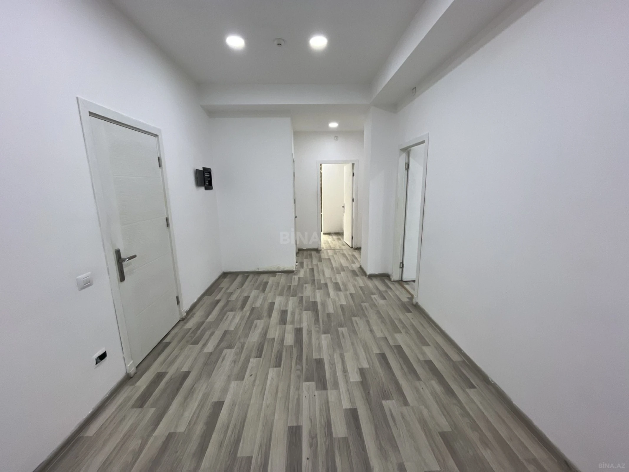 Kirayə verilir 3 otaqlı ofis 140 m²