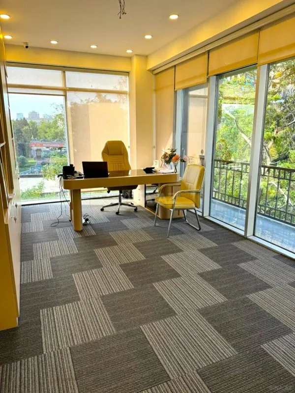 Satılır obyekt 125 m²